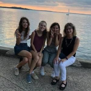 Meet your Posher, Katie